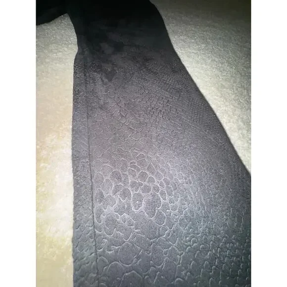 5/$25 NWT Snakeskin Print Black Leggings Size M/L - Picture 4 of 9